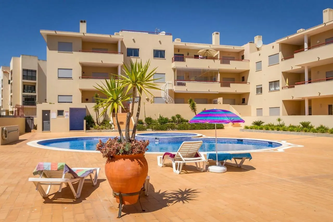 The Hoffy Beach Apartment location
